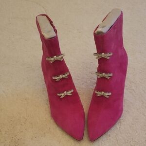 Gianni Bini Pink Suade Heel Boots Size 9